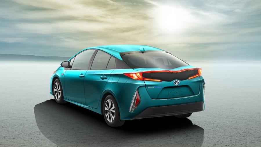  Toyota Prius Prime 2016 года  (NA) (фото 31 из 55)